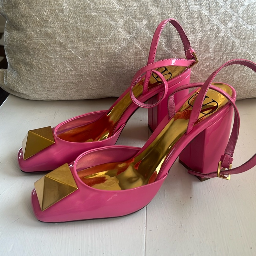 Valentino Garavani Pink One Stud pumps 36 - Picture 2 of 10
